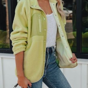 Vici CABIN POCKETED FLEECE JACKET - LIME GREEN -